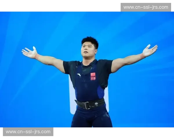 教练团队指出新秀运动员在大赛中的数据波动性高于预期